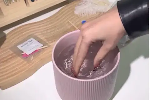 Removing Press on nails