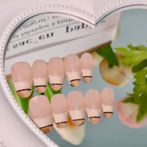 Black Rim Short Nails
