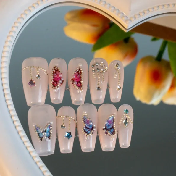 Mariposa Medium Nails