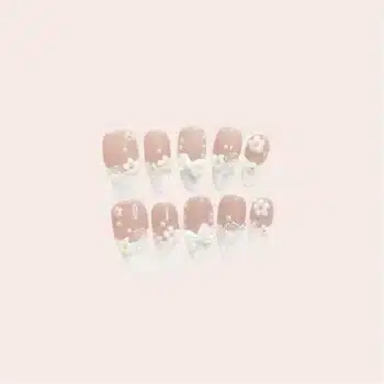 Cloudy Sweetheart Medium Nails